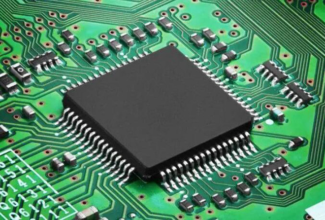 長期收購 [ST] 微控制器芯片： 收購汽車 MCU、入門級 MCU、無線 MCU