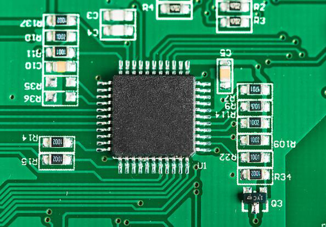 長期收購 [ST] 汽車器件：汽車 MCU、汽車?yán)走_(dá)收發(fā)器、汽車功率分立器件