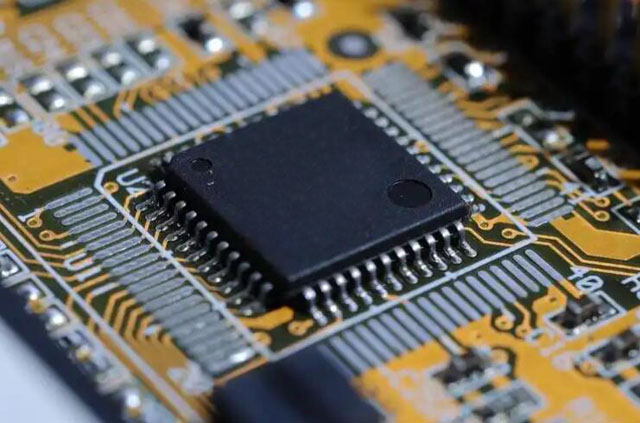 供應 [Infineon] 存儲器：供應 F-RAM（鐵電 RAM）存儲器 IC、NOR 閃存存儲器 IC