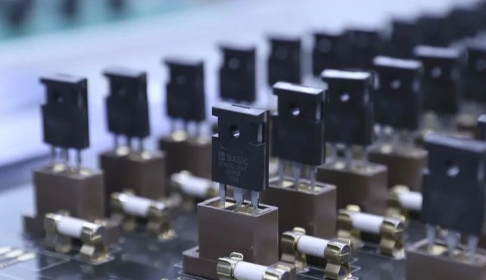 出售（onsemi）IGBT、MOSFET、SiC、Si/SiC 混合模塊、二極管和智能功率模塊 (IPM)